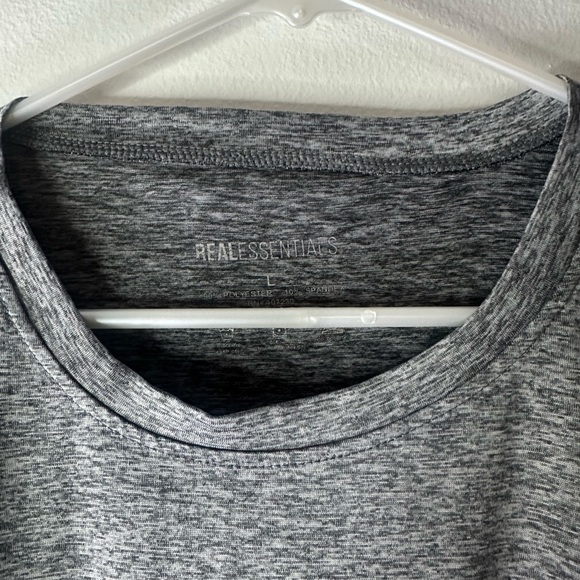 Men’s Real Essentials Size Large Quick Dry 5 Pack Shirt Bundle - Picture 12 of 16